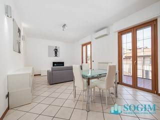 Bilocale in Vendita a Como, 268'000&euro;, 81 m²