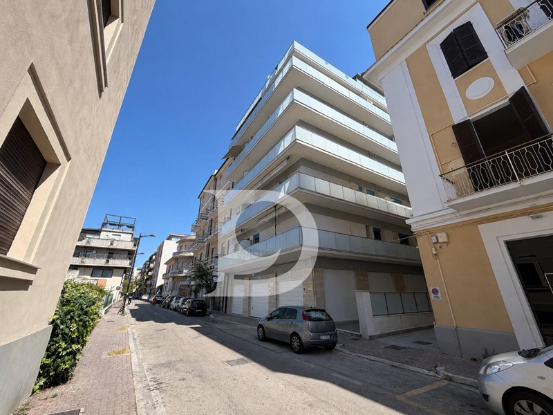 Trilocale in Vendita a Pescara, 208'000&euro;, 110 m²