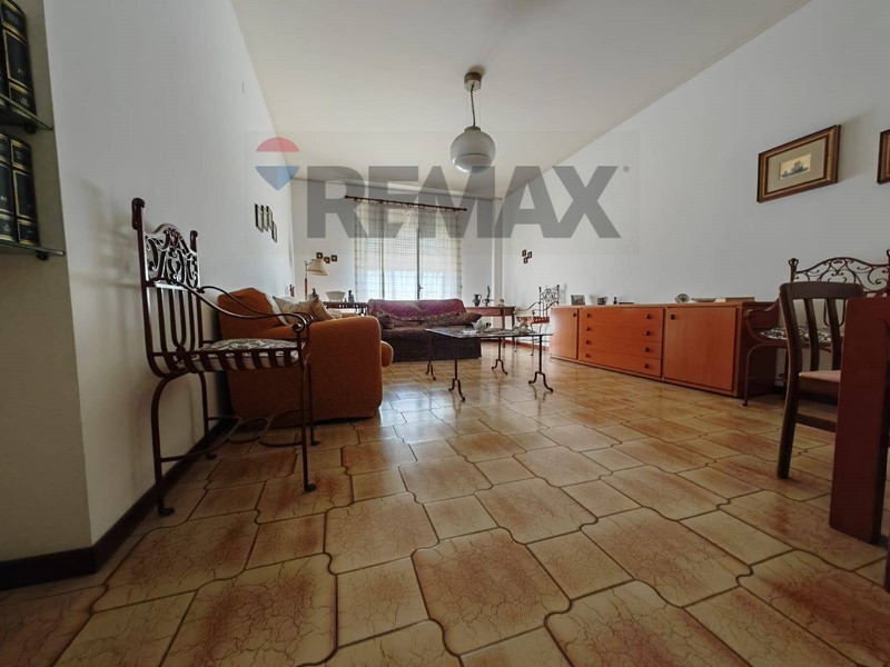 Appartamento in Vendita a Milazzo, 170'000&euro;, 176 m²