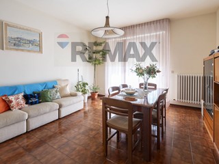 Appartamento in Vendita a Belvedere Ostrense, 99'000&euro;, 102 m²