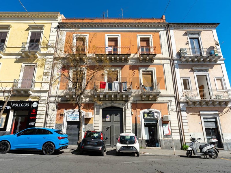 Appartamento in Vendita a Catania, 159'000&euro;, 160 m²