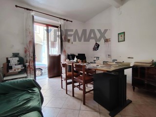 Appartamento in Vendita a Milazzo, 50'000&euro;, 84 m²