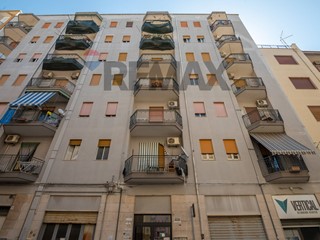 Appartamento in Vendita a Siracusa, 95'000&euro;, 120 m²
