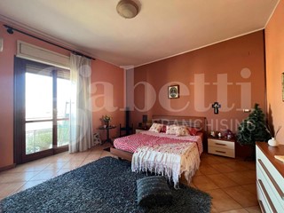 Bilocale in Vendita a Siracusa, 75'000&euro;, 57 m²