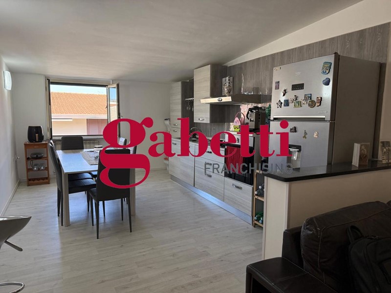 Attico in Vendita a Capodrise, 145'000&euro;, 106 m²