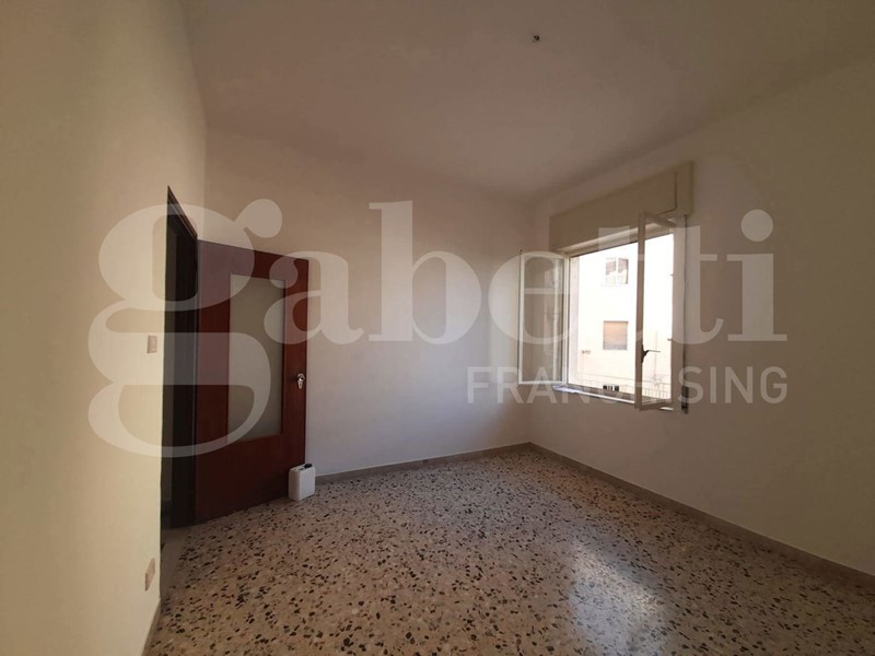 Quadrilocale in Vendita a Siracusa, 87'000&euro;, 132 m²