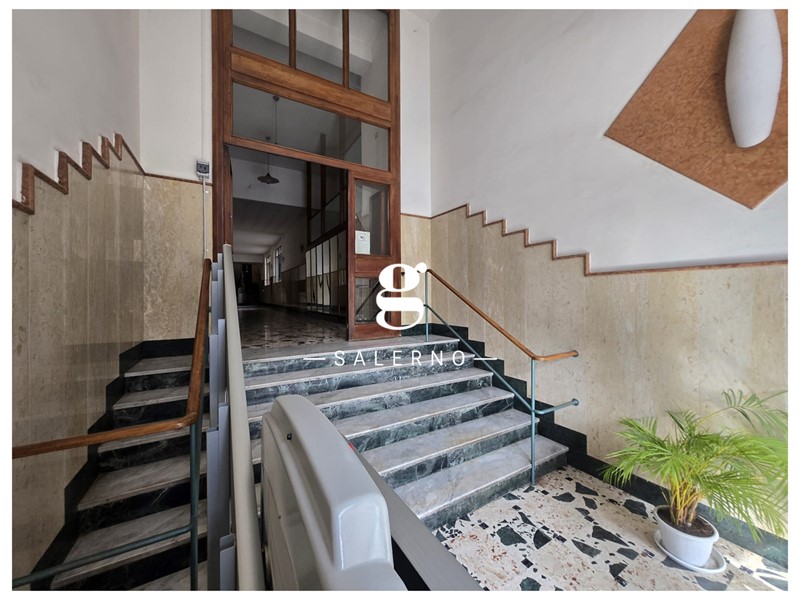 Appartamento in Vendita a Salerno, 420'000&euro;, 140 m²