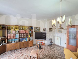 Quadrilocale in Vendita a Melito di Napoli, 165'000&euro;, 110 m²
