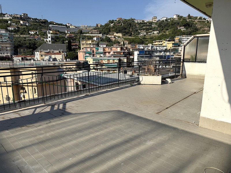 Trilocale in Vendita a Sanremo, 199'000&euro;, 