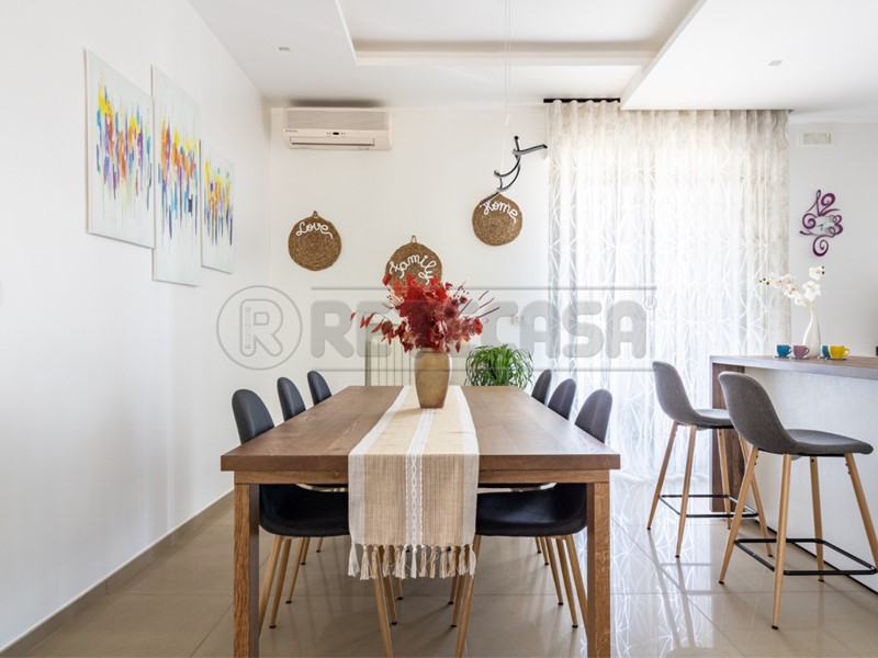 Trilocale in Vendita a Bisceglie, zona San Pietro, 135'000&euro;, 90 m²