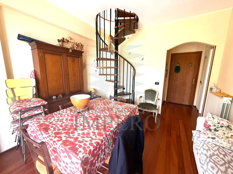 Trilocale in Vendita a Ventimiglia, zona San Bernardo, 250'000&euro;, 80 m²