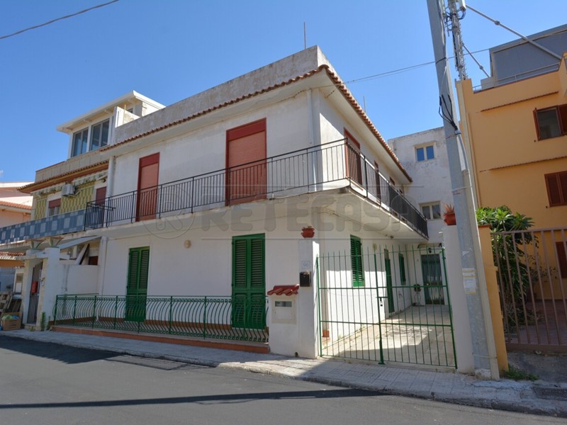 Quadrilocale in Vendita a Messina, 119'000&euro;, 125 m²