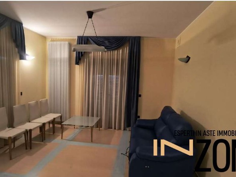 Appartamento in Vendita a Tortoreto, 69'900&euro;, 444 m²