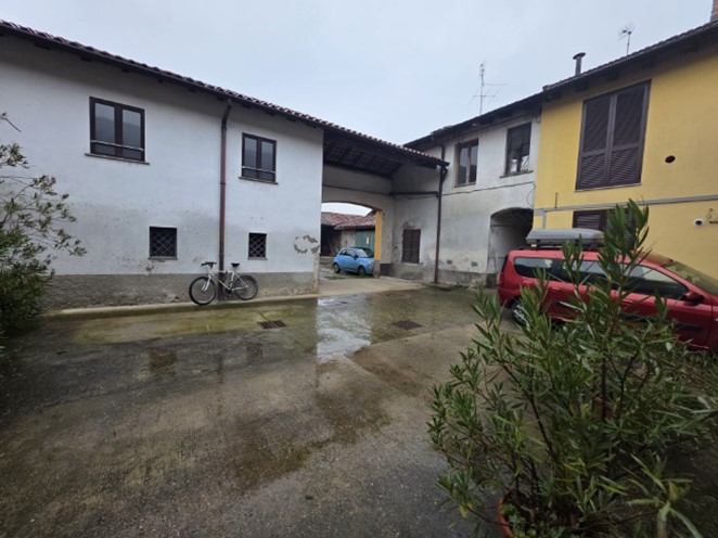 Quadrilocale in Vendita a Inzago, 59'400&euro;, 76 m²