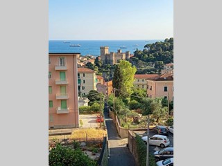 Appartamento in Vendita a Lerici, zona San Terenzo, 275'000&euro;, 88 m²