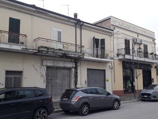 Trilocale in Vendita a Scafa, 40'000&euro;, 100 m²