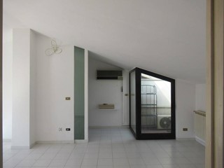 Attico in Affitto a Spoltore, 550&euro;, 110 m²