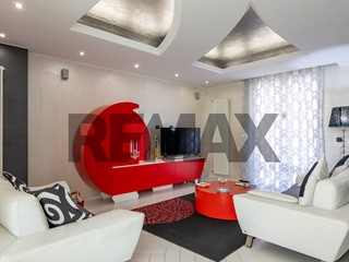 Appartamento in Vendita a Solarino, 199'000&euro;, 140 m²