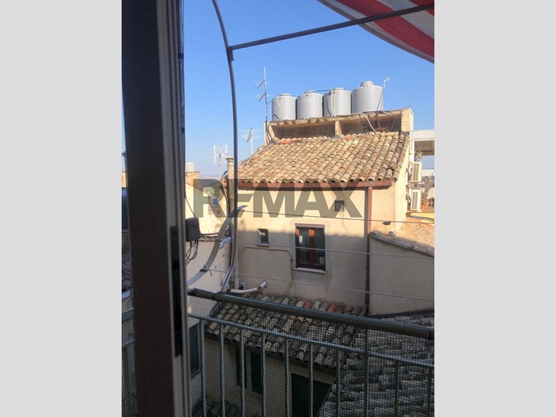Appartamento in Vendita a Caltagirone, 85'000&euro;, 100 m²