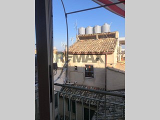 Appartamento in Vendita a Caltagirone, 85'000&euro;, 100 m²