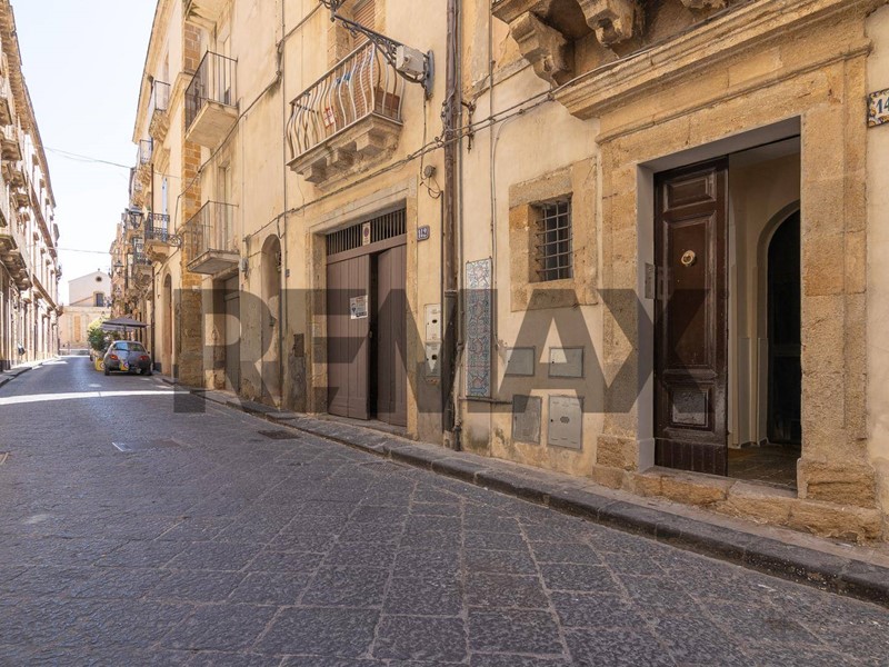 Appartamento in Vendita a Caltagirone, 85'000&euro;, 100 m²