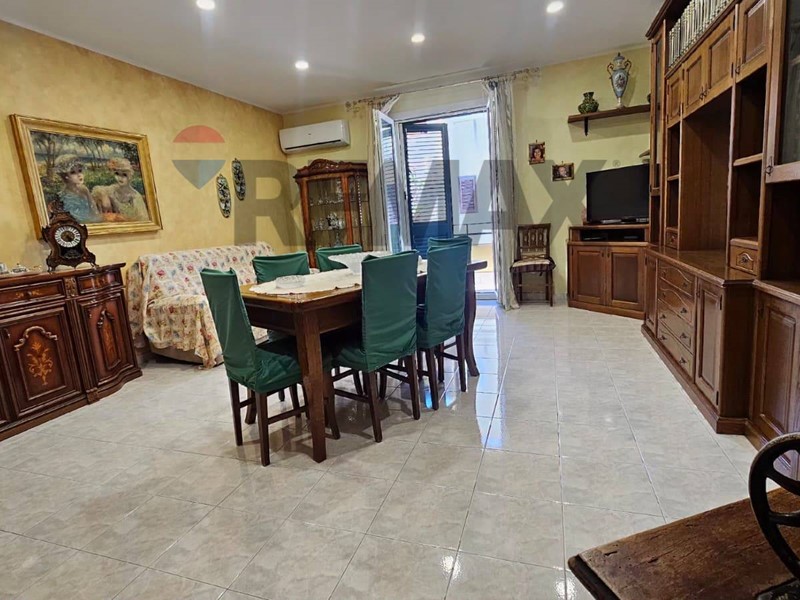 Quadrilocale in Vendita a Bagheria, 135'000&euro;, 115 m²