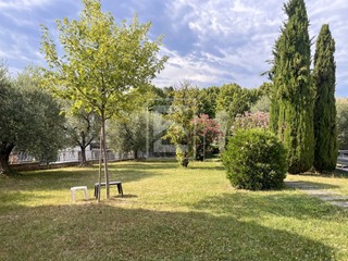 Trilocale in Vendita a Desenzano del Garda, 340'000&euro;, 110 m²
