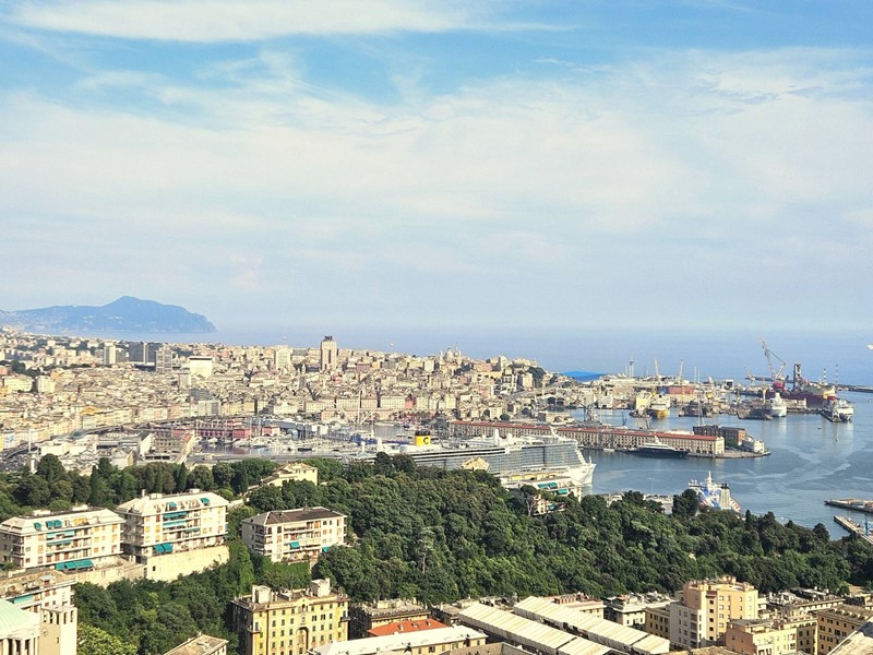 Appartamento in Vendita a Genova, 212'000&euro;, 106 m²