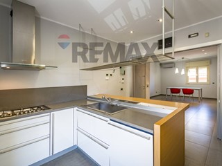 Quadrilocale in Vendita a Palermo, 238'000&euro;, 117 m²