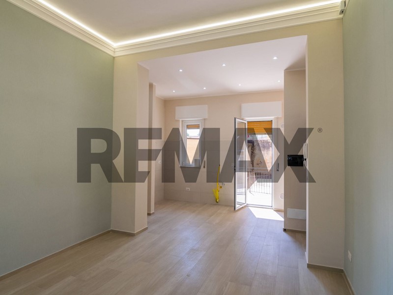 Bilocale in Vendita a Catania, 95'000&euro;, 65 m²
