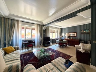Quadrilocale in Affitto a Palermo, 900&euro;, 120 m²