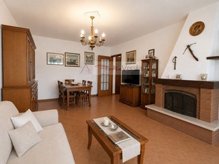 Appartamento in Vendita a Seravezza, 335'000&euro;, 119 m²