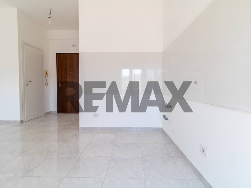 Bilocale in Vendita a Roma, 65'000&euro;, 43 m²