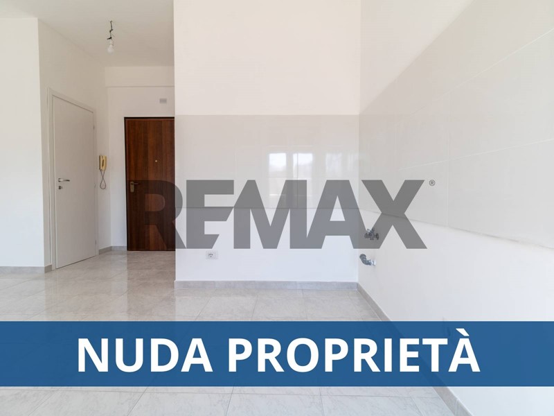 Bilocale in Vendita a Roma, 65'000&euro;, 43 m²