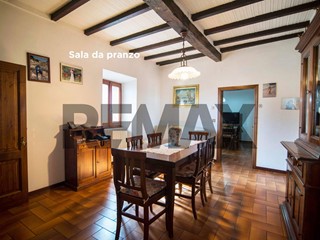 Appartamento in Vendita a Roccastrada, 69'000&euro;, 96 m²