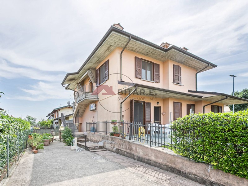Trilocale in Vendita a Brandico, 129'900&euro;, 144 m²