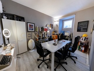 Appartamento in Vendita a Roma, 275'000&euro;, 93 m²