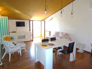 Appartamento in Vendita a Senigallia, zona Ciarnin, 190'000&euro;, 98 m², arredato, con Box