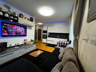 Trilocale in Vendita a Cinisello Balsamo, 175'000&euro;, 65 m²