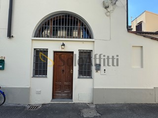 Trilocale in Affitto a Firenze, zona Ponte alla Vittoria, 750&euro;, 70 m², arredato
