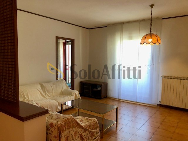 Trilocale in Affitto a Trieste, zona San Vito, 1'000&euro;, 85 m², arredato