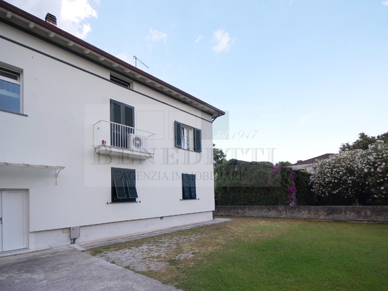 Quadrilocale in Vendita a Forte dei Marmi, 650'000&euro;, 80 m²