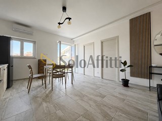 Trilocale in Affitto a Catanzaro, zona Lido Porto, 900&euro;, 65 m², arredato