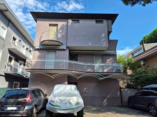 Trilocale in Vendita a Riccione, 295'000&euro;, 50 m², con Box