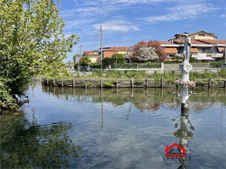 Quadrilocale in Vendita a Massa, 215'000&euro;, 110 m²