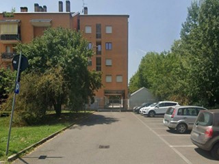 Appartamento in Vendita a Lacchiarella, 45'000&euro;, 95 m², con Box