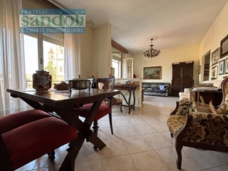 Quadrilocale in Vendita a Vercelli, 105'000&euro;, 95 m²