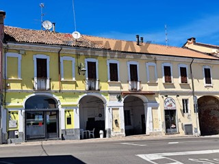 Bilocale in Vendita a Cava Manara, 65'000&euro;, 58 m²