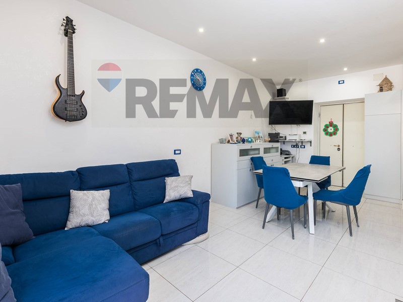 Trilocale in Vendita a Roma, 195'000&euro;, 74 m²
