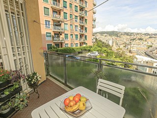 Appartamento in Vendita a Genova, 88'000&euro;, 69 m²